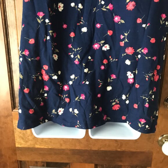 NWT St. John's Bay Navy Blue w/Pink & Ivory Flowers Sleeveless Top X-Large - Picture 10 of 11